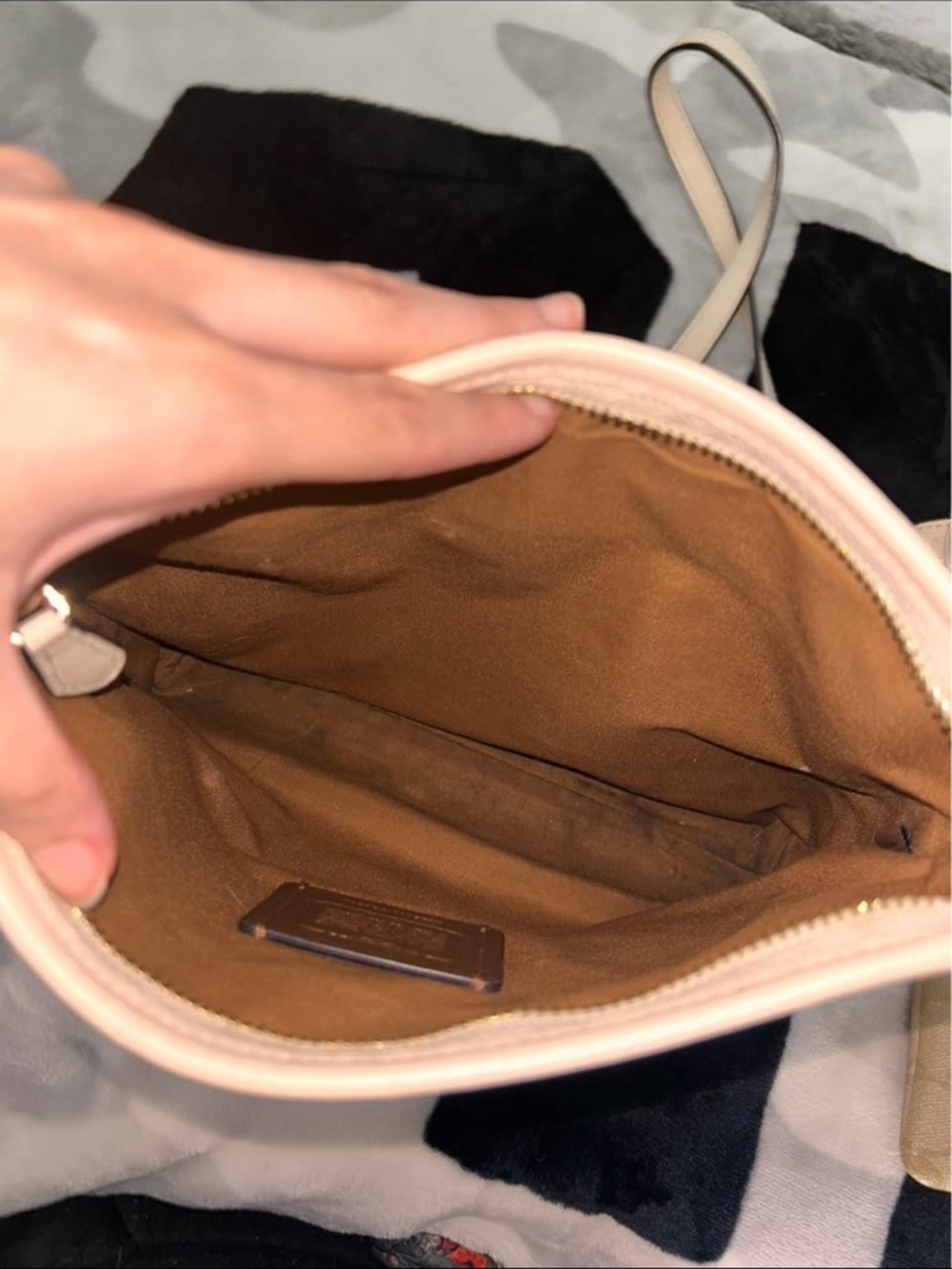 Coach Khaki and Chalk Signature Crossbody with Matching Zip Wallet - Picture 6 of 8